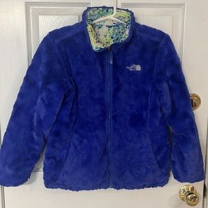 Girls The north face reversible blue splattered jacket